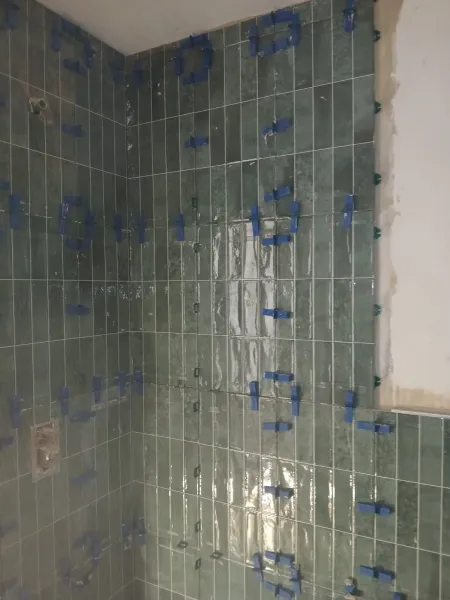 Lucrare renovări și construcții