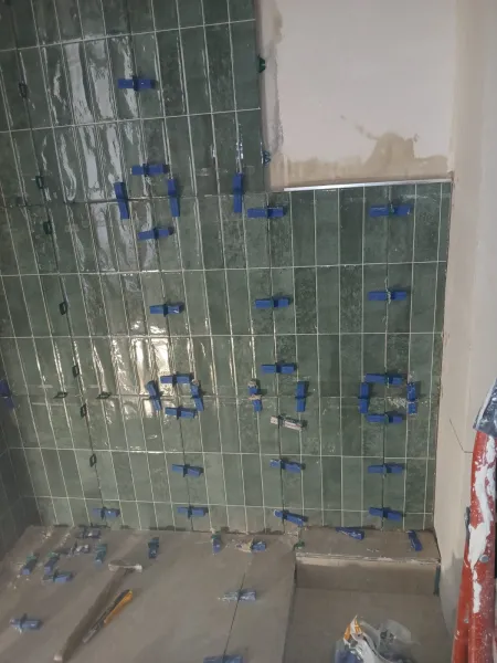 Lucrare renovări și construcții