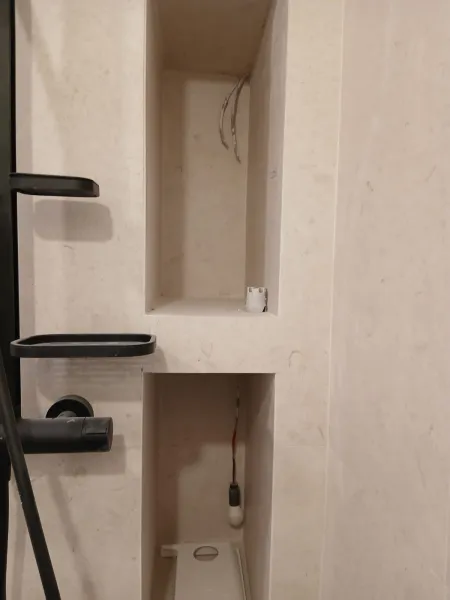 Lucrare renovări și construcții
