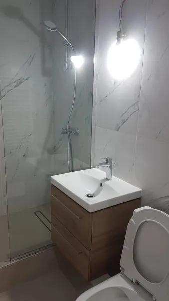Lucrare renovări și construcții