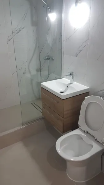 Lucrare renovări și construcții