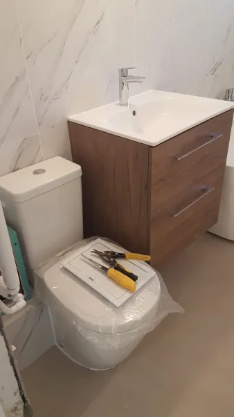 Lucrare renovări și construcții